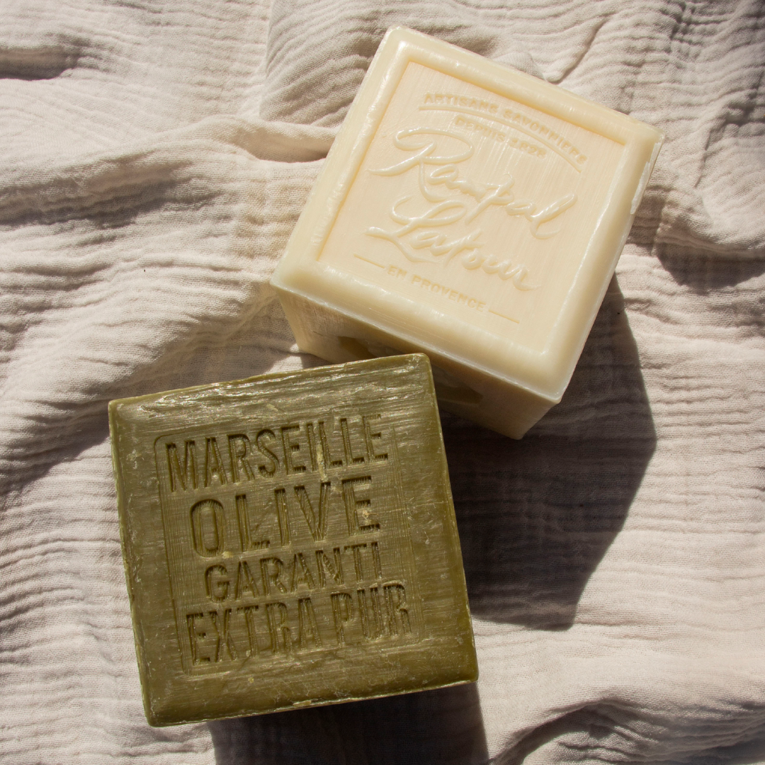 Lot de savons de Marseille Vert et Blanc 600g